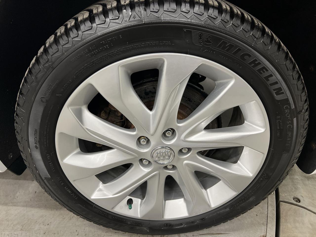 2017 Buick Envision PREMIUM AWD |HTD LEATHER |PANO ROOF | REMOTE START Photo
