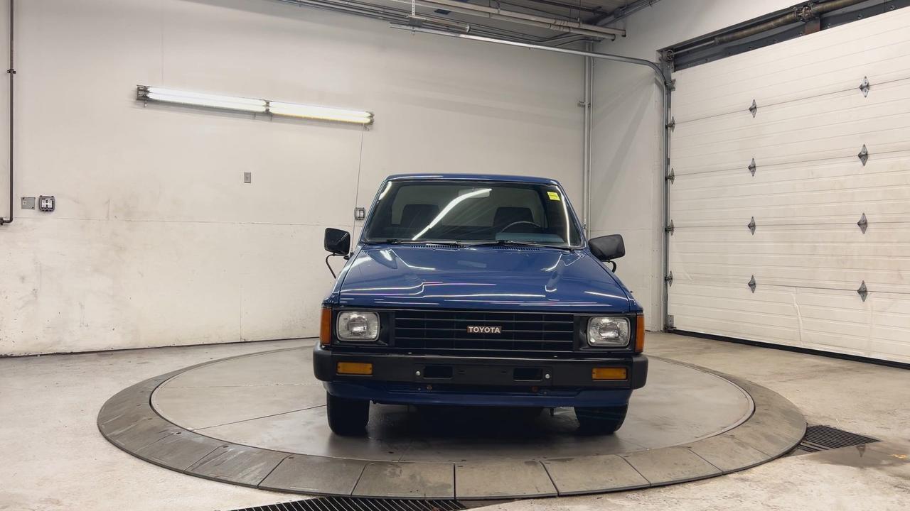 1986 Toyota HILUX SUPER RARE | 5-SPEED MANUAL | REGULAR CAB Photo3