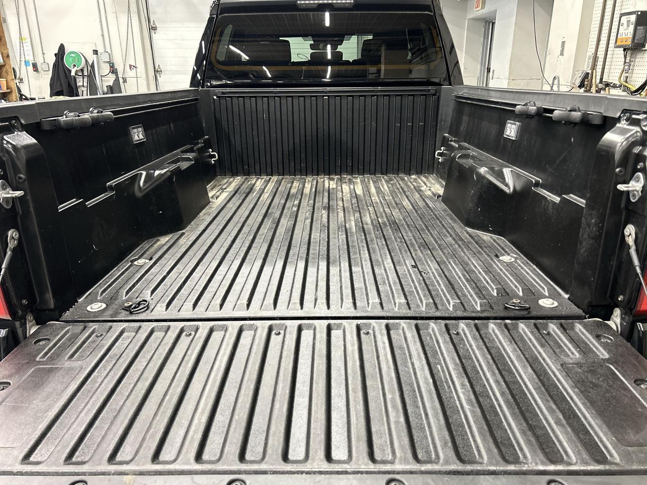 2024 Toyota Tacoma SR5 4X4 | DBL CAB | HTD SEATS | CARPLAY | TOW PKG Photo
