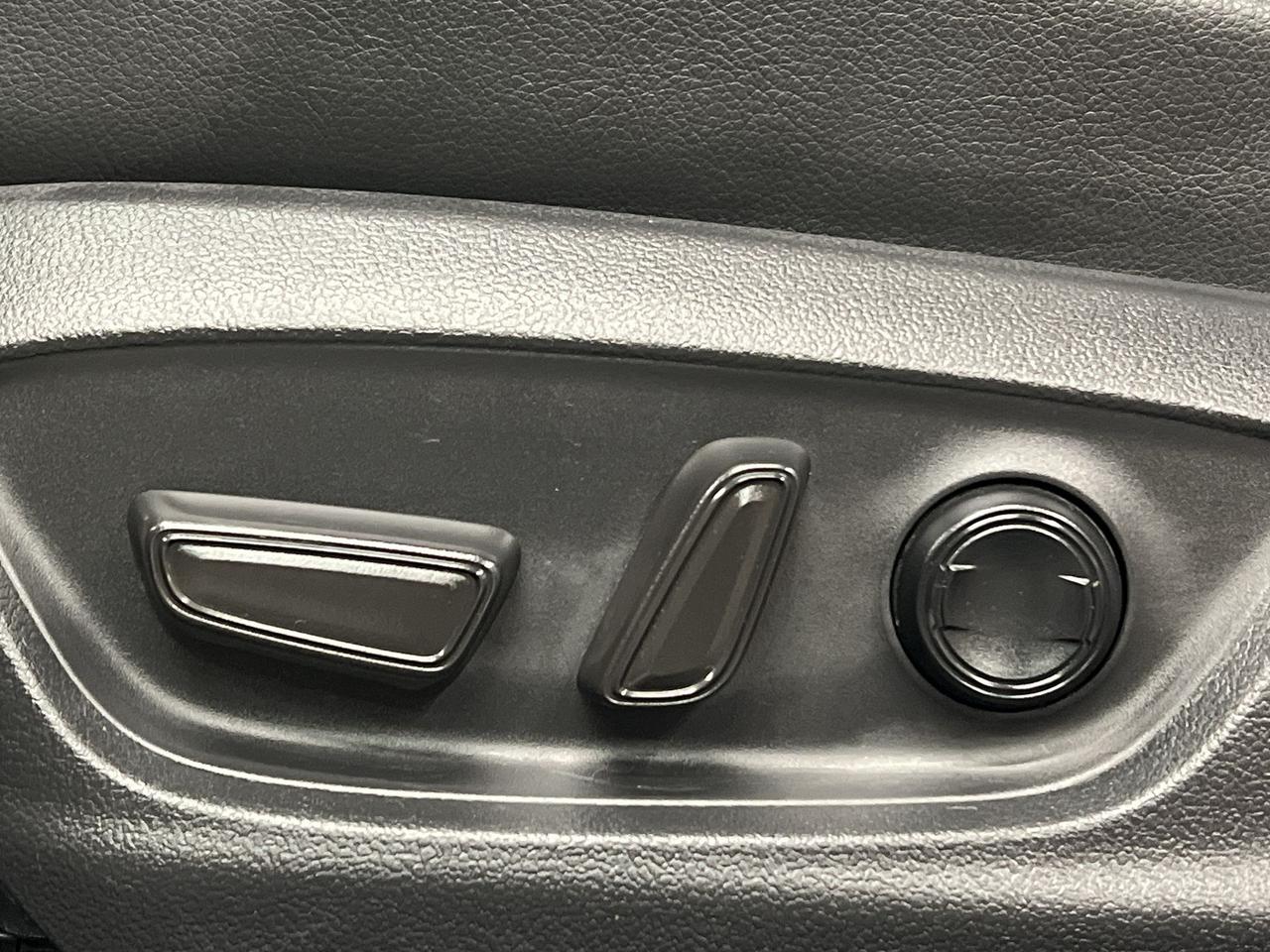 2018 Toyota Camry XSE | ONLY 61,000KMS! | HTD LEATHER | PANO ROOF Photo