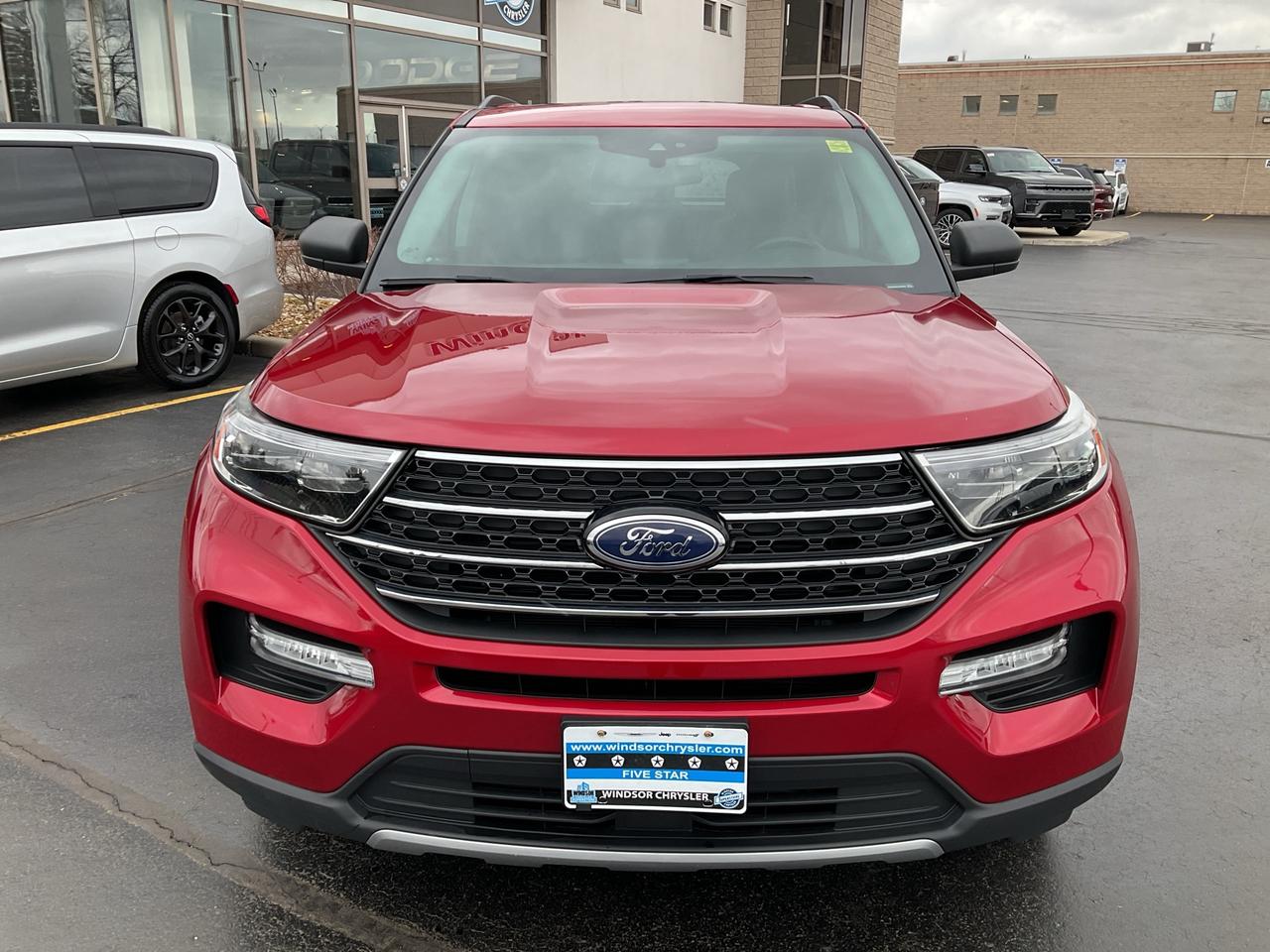 2020 Ford Explorer  Photo