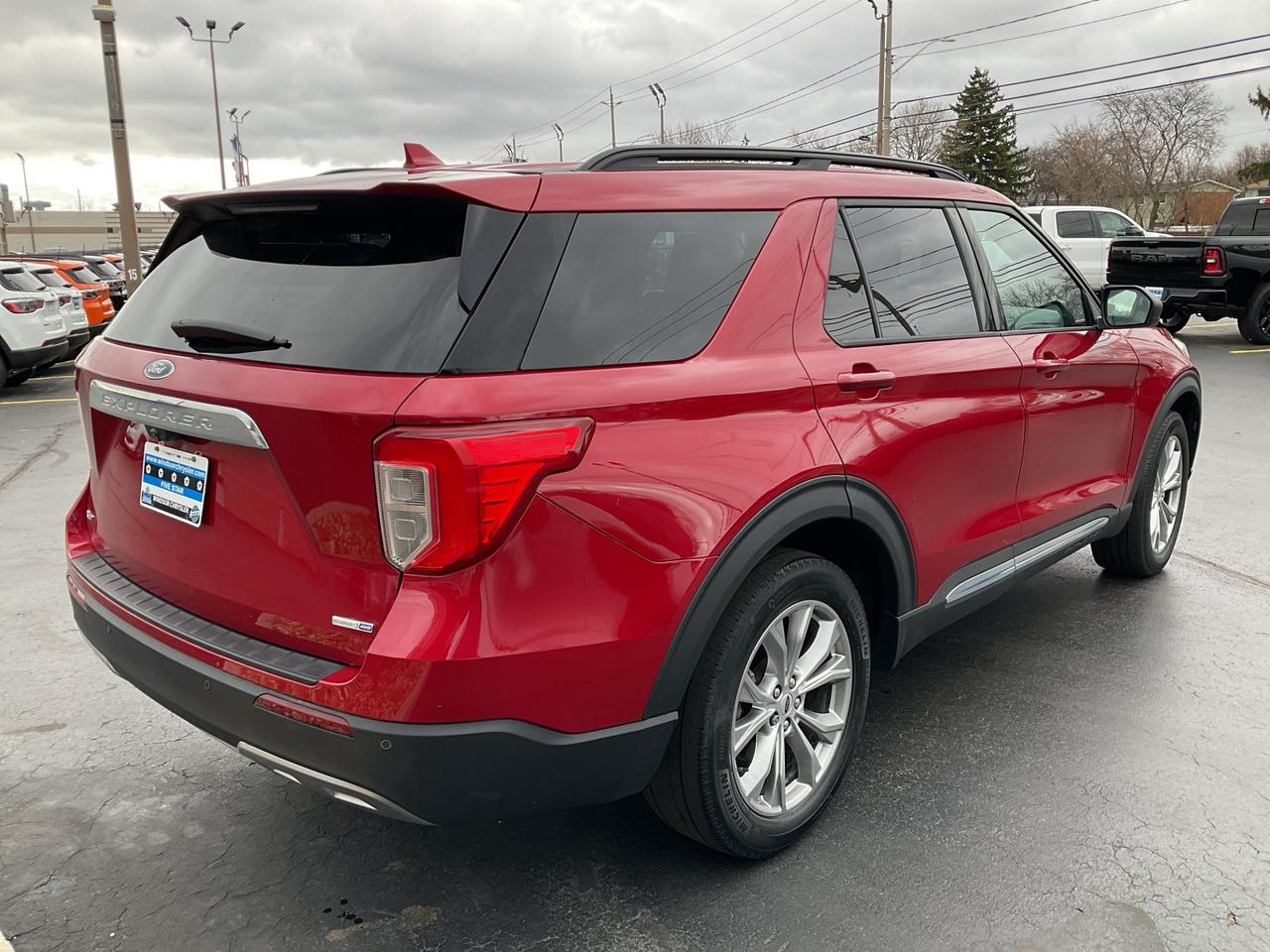 2020 Ford Explorer  Photo
