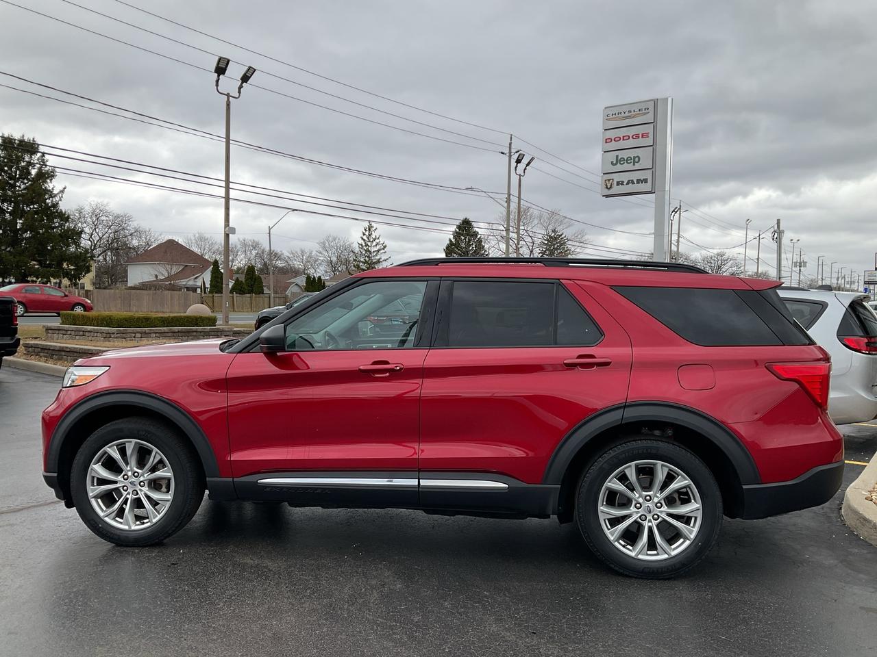 2020 Ford Explorer  Photo