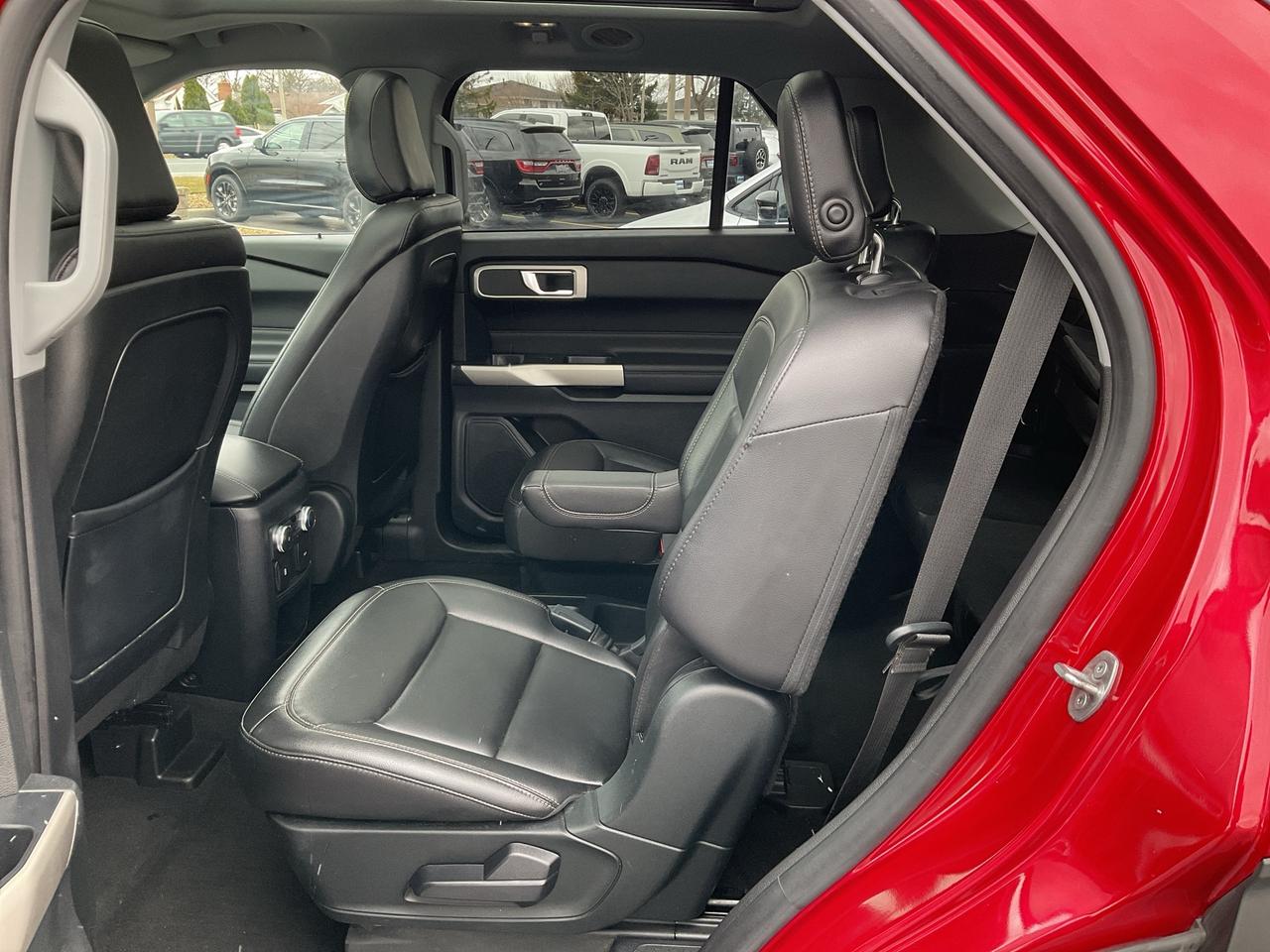 2020 Ford Explorer  Photo