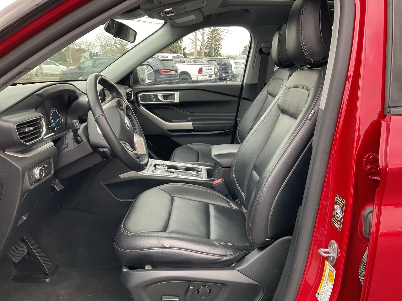 2020 Ford Explorer  Photo