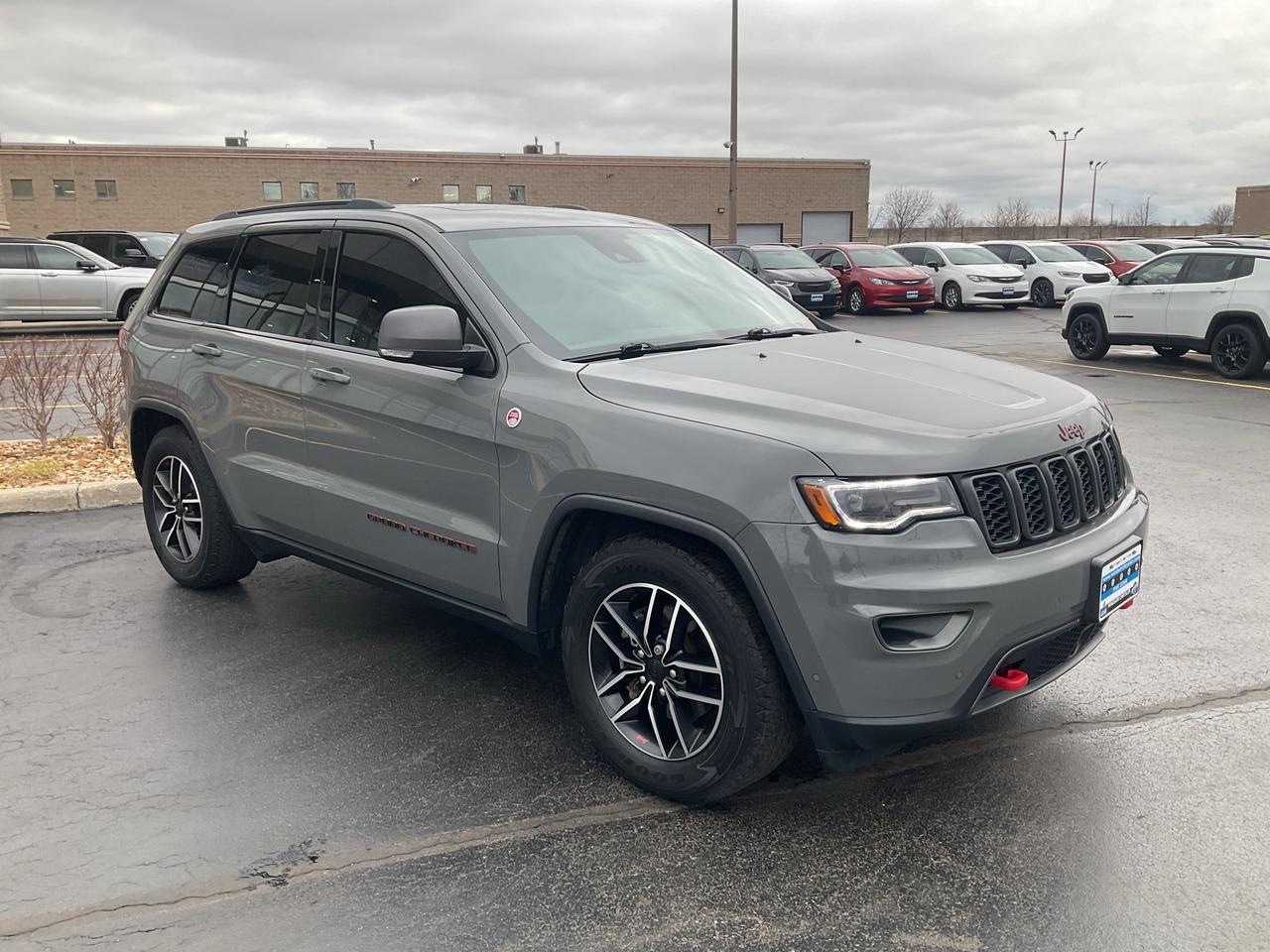 2019 Jeep Grand Cherokee LEATHER / MOON ROOF / AIR SUSPENSION Photo2