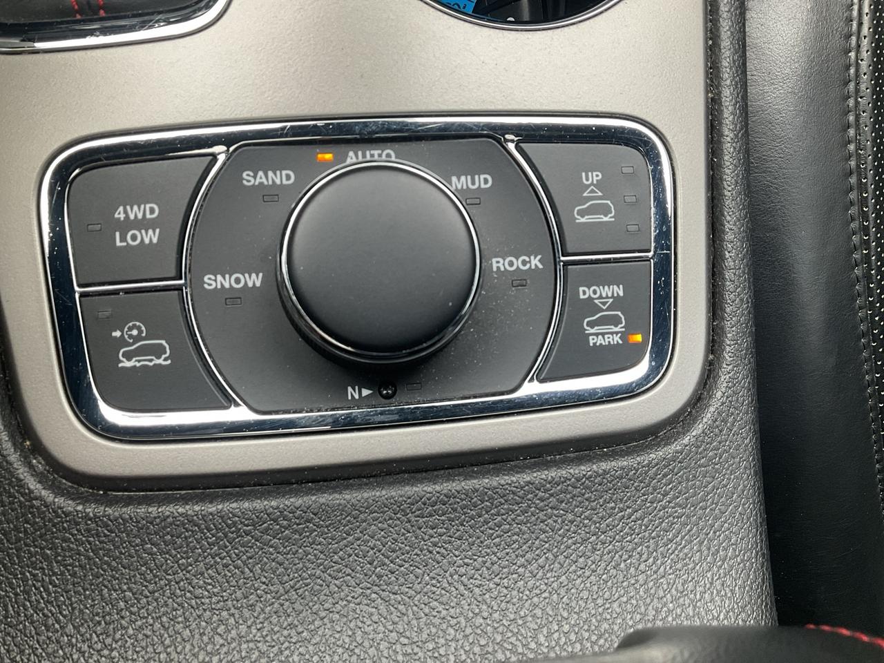 2019 Jeep Grand Cherokee LEATHER / MOON ROOF / AIR SUSPENSION Photo