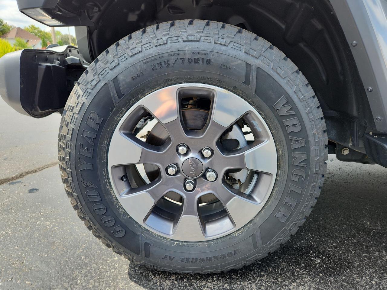 2019 Jeep Wrangler SKY TOP / LEATHER / NAV Photo