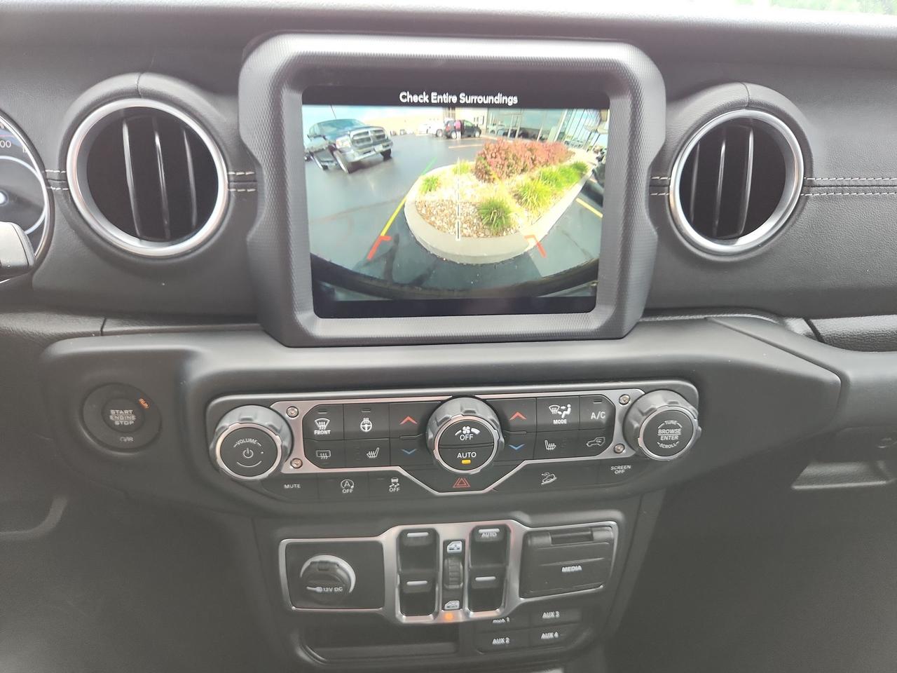 2019 Jeep Wrangler SKY TOP / LEATHER / NAV Photo