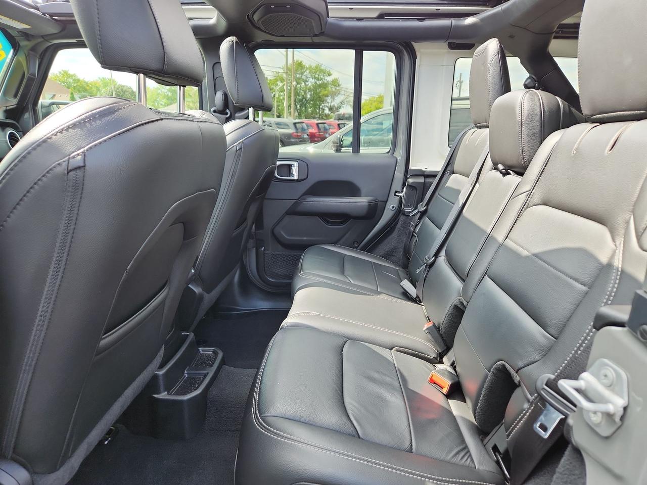 2019 Jeep Wrangler SKY TOP / LEATHER / NAV Photo
