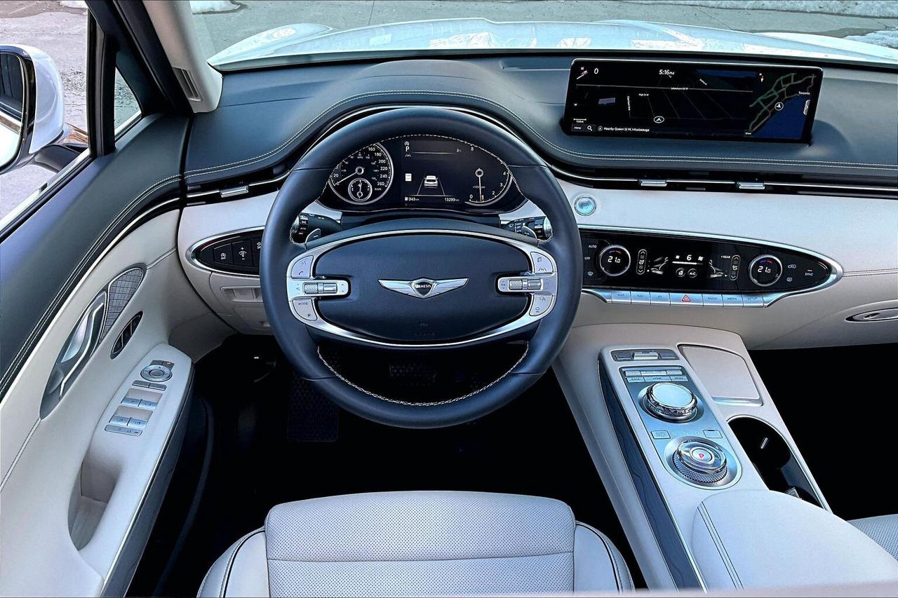 2025 Genesis GV70 2.5T Advanced | Vented Leather | Panoroof | AWD Photo