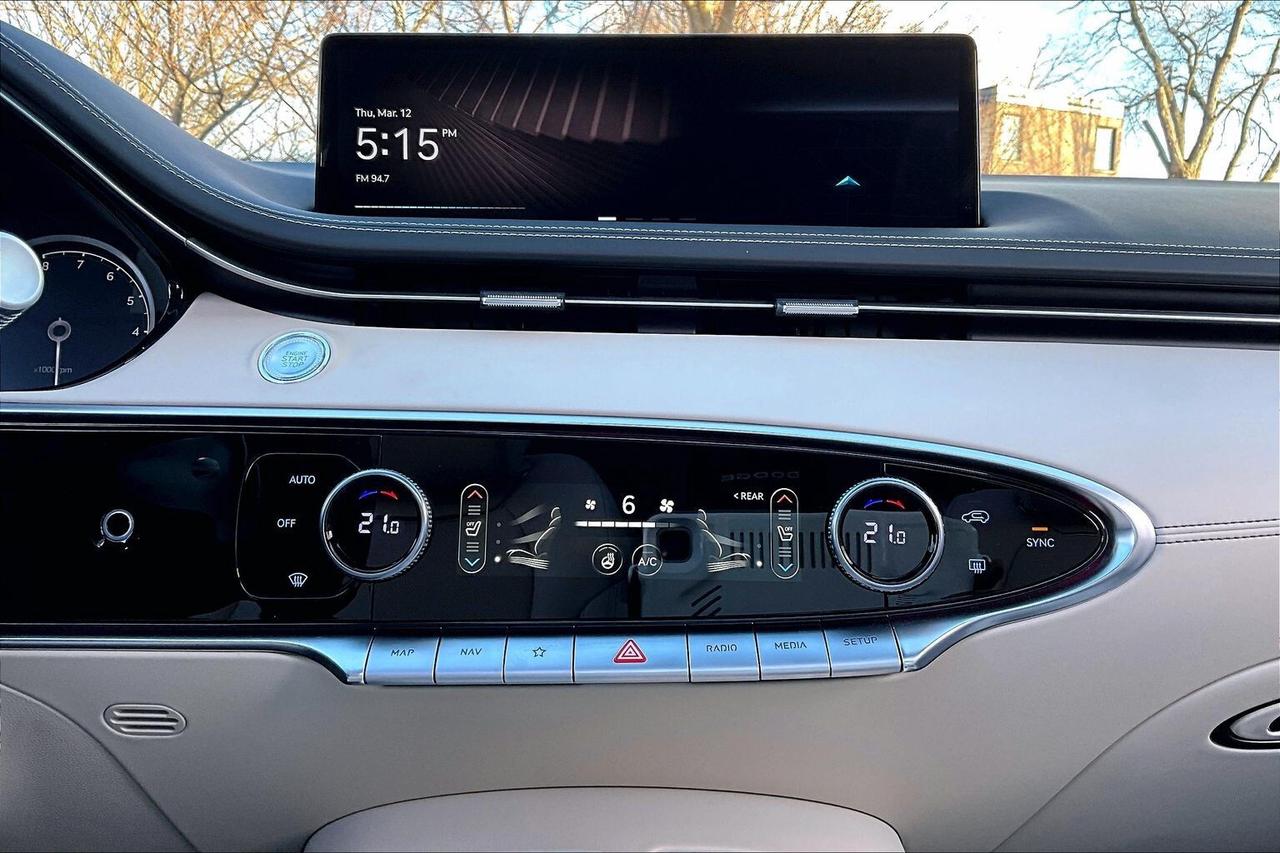 2025 Genesis GV70 2.5T Advanced | Vented Leather | Panoroof | AWD Photo