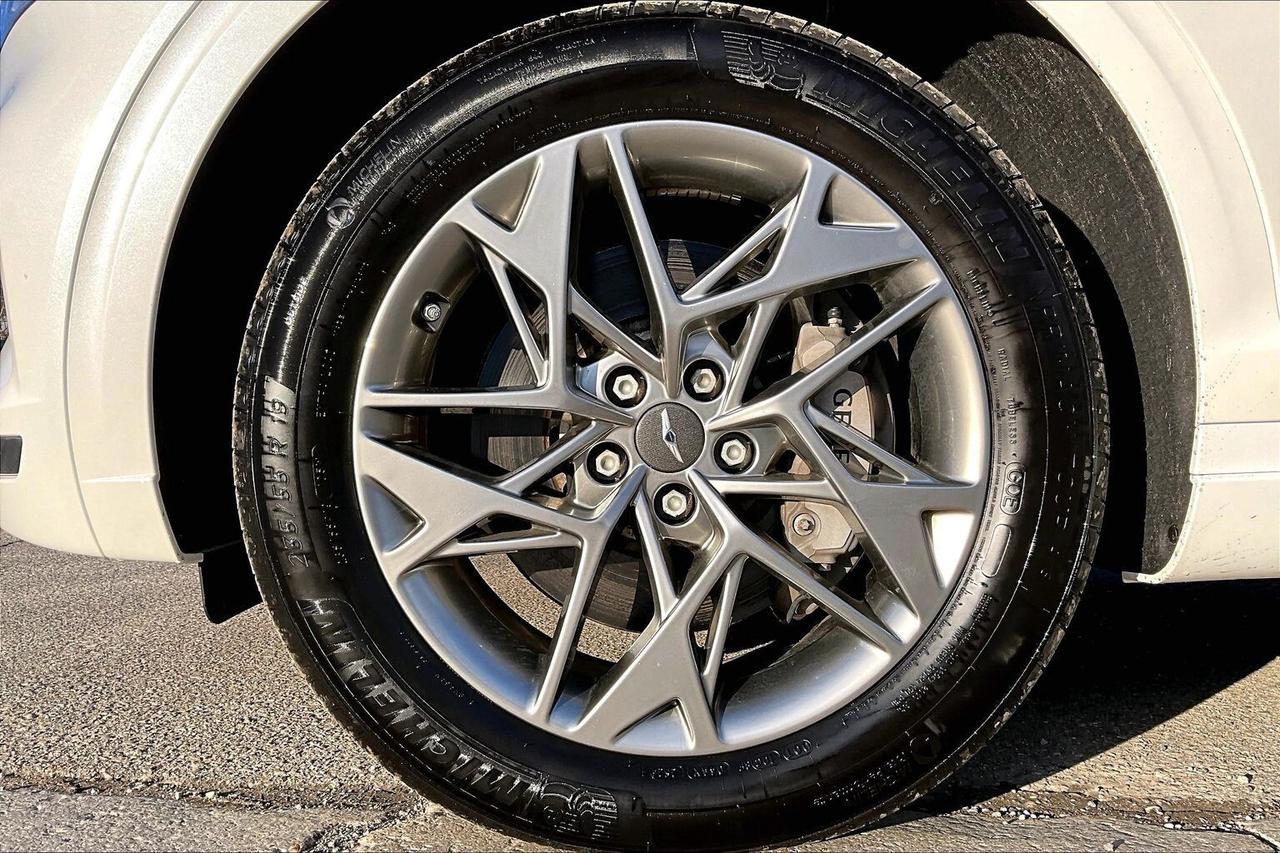 2025 Genesis GV70 2.5T Advanced | Vented Leather | Panoroof | AWD Photo