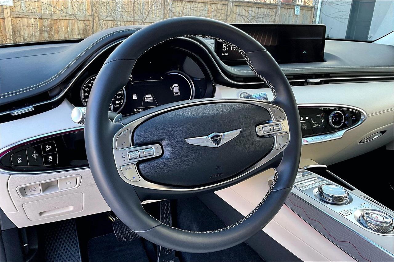 2025 Genesis GV70 2.5T Advanced | Vented Leather | Panoroof | AWD Photo