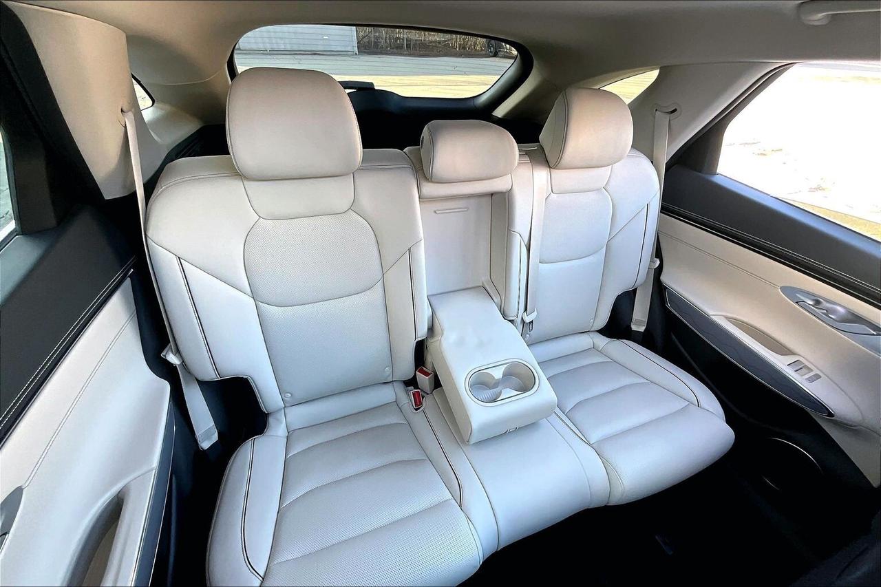 2025 Genesis GV70 2.5T Advanced | Vented Leather | Panoroof | AWD Photo