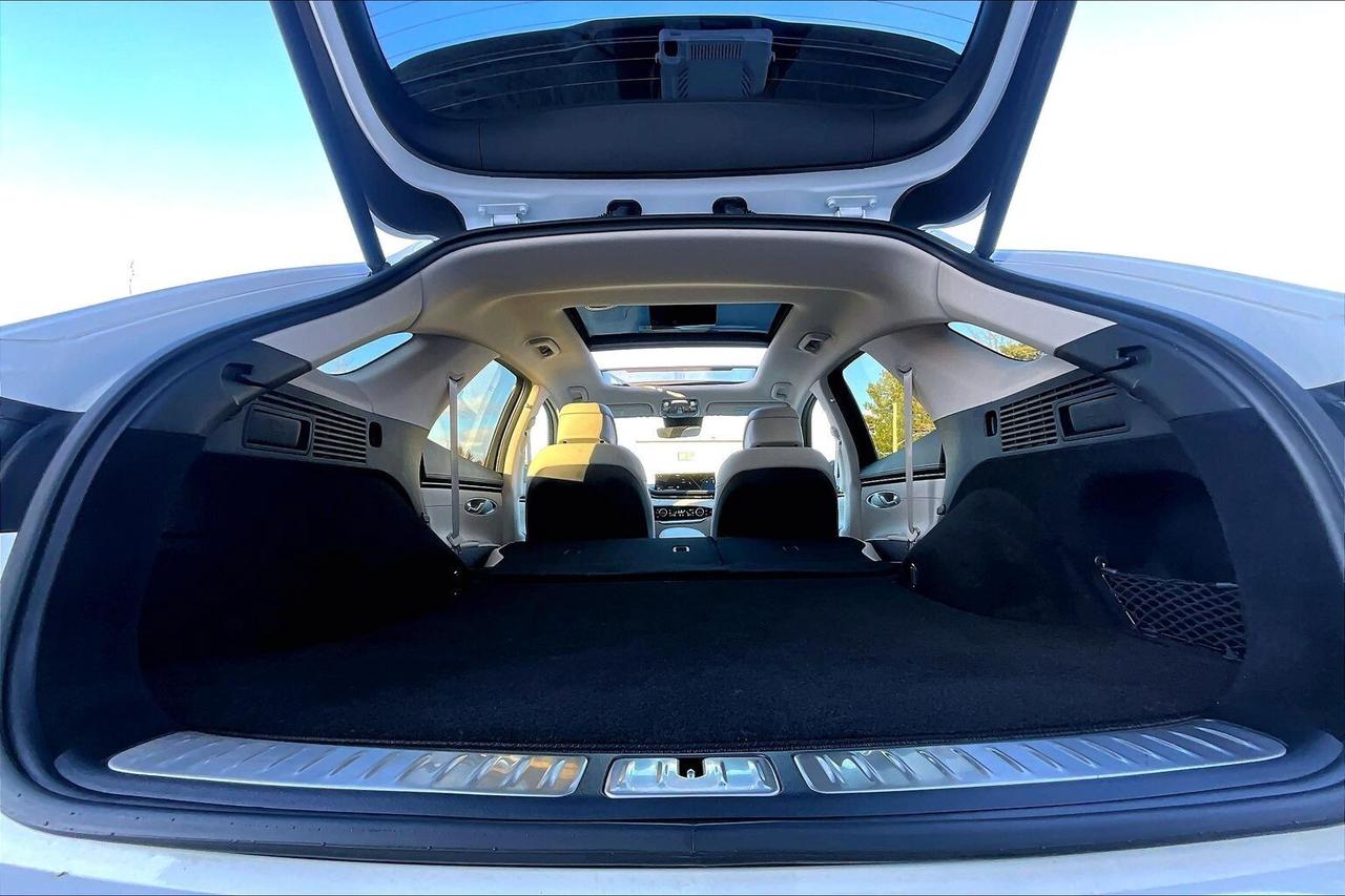 2025 Genesis GV70 2.5T Advanced | Vented Leather | Panoroof | AWD Photo