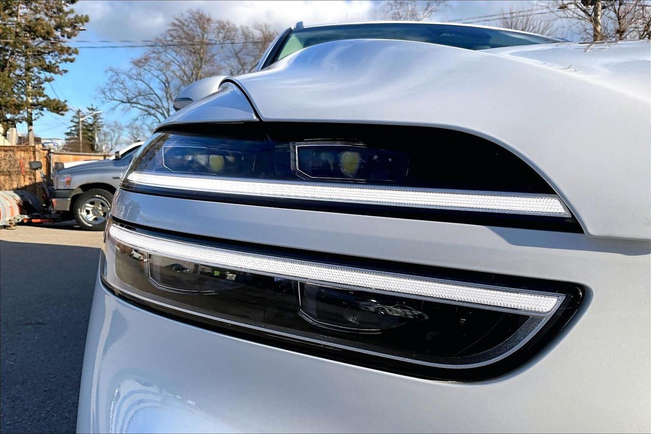 2025 Genesis GV70 2.5T Advanced | Vented Leather | Panoroof | AWD Photo