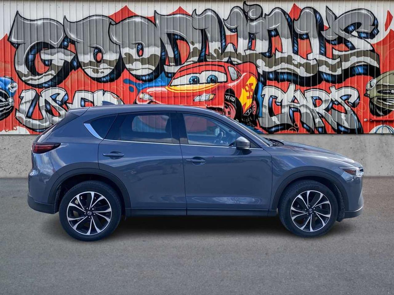 2023 Mazda CX-5 PREMIUM, AWD, HEATED/ COOLED LEATHER, BACK UP CAM!