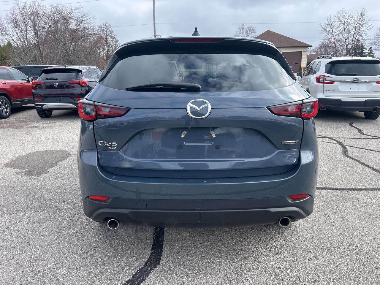 2023 Mazda CX-5 PREMIUM, AWD, HEATED/ COOLED LEATHER, BACK UP CAM! - Photo #5