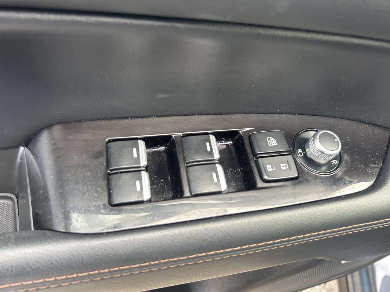 2023 Mazda CX-5 PREMIUM, AWD, HEATED/ COOLED LEATHER, BACK UP CAM! - Photo #14