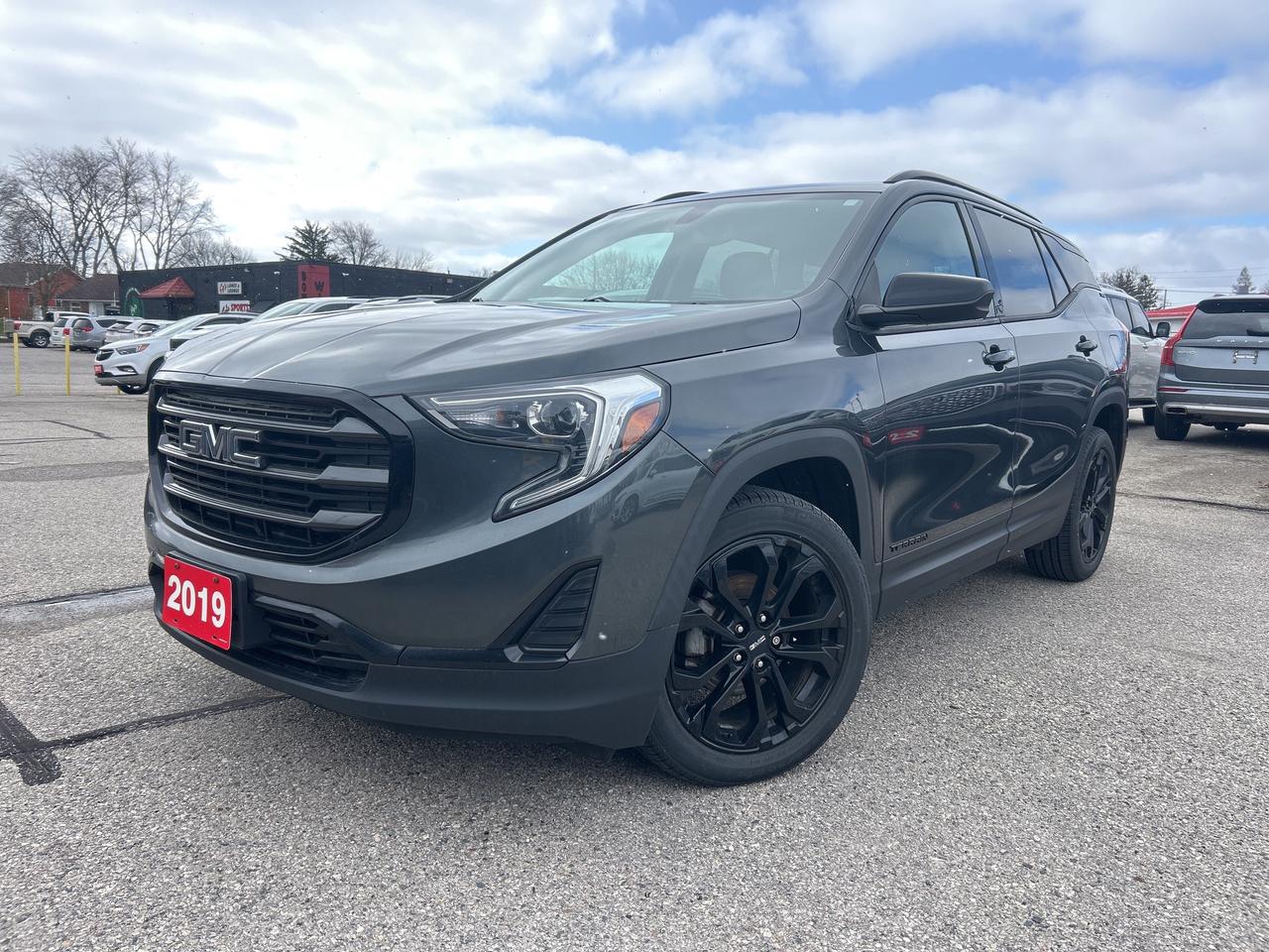 2019 GMC Terrain SLE, AWD, CLEAN CARFAX, HEATED CLOTH SEATS! Photo