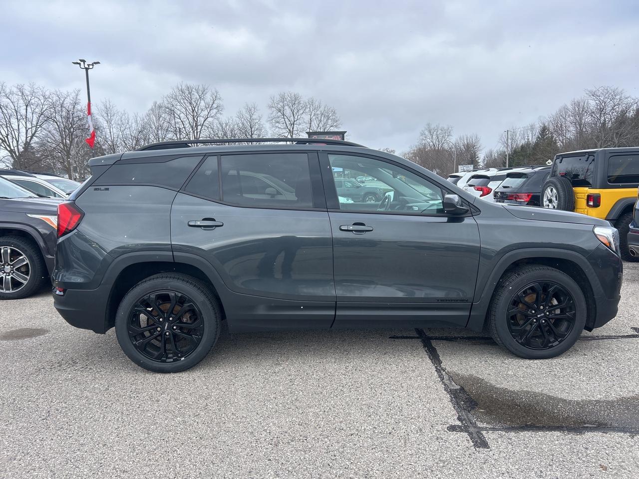 2019 GMC Terrain SLE, AWD, CLEAN CARFAX, HEATED CLOTH SEATS! Photo