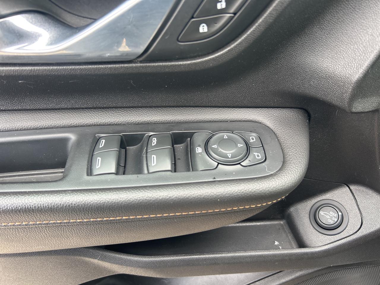 2019 GMC Terrain SLE, AWD, CLEAN CARFAX, HEATED CLOTH SEATS! - Photo #15
