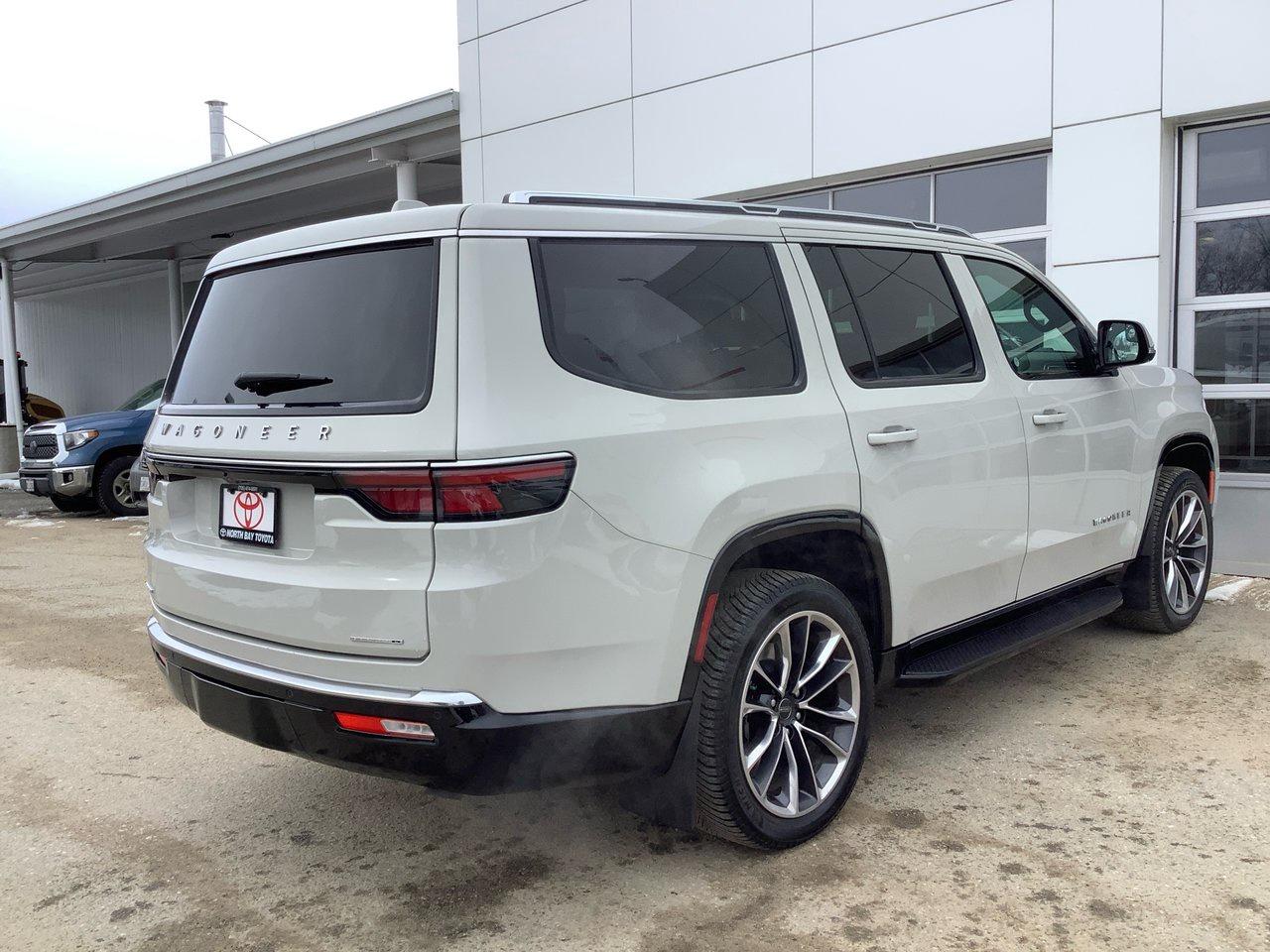 2022 Jeep Wagoneer PREMIUM Photo