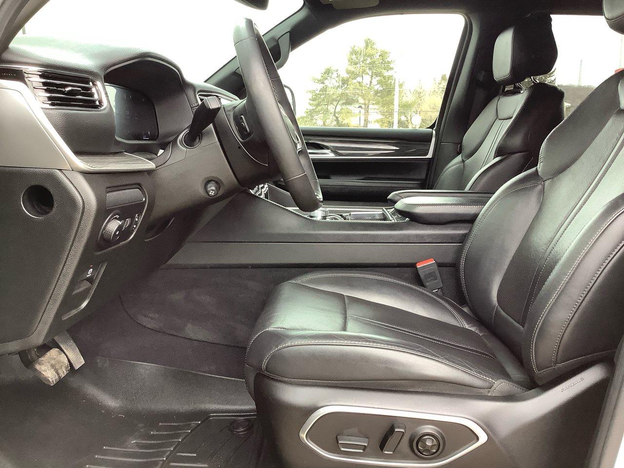 2022 Jeep Wagoneer PREMIUM Photo