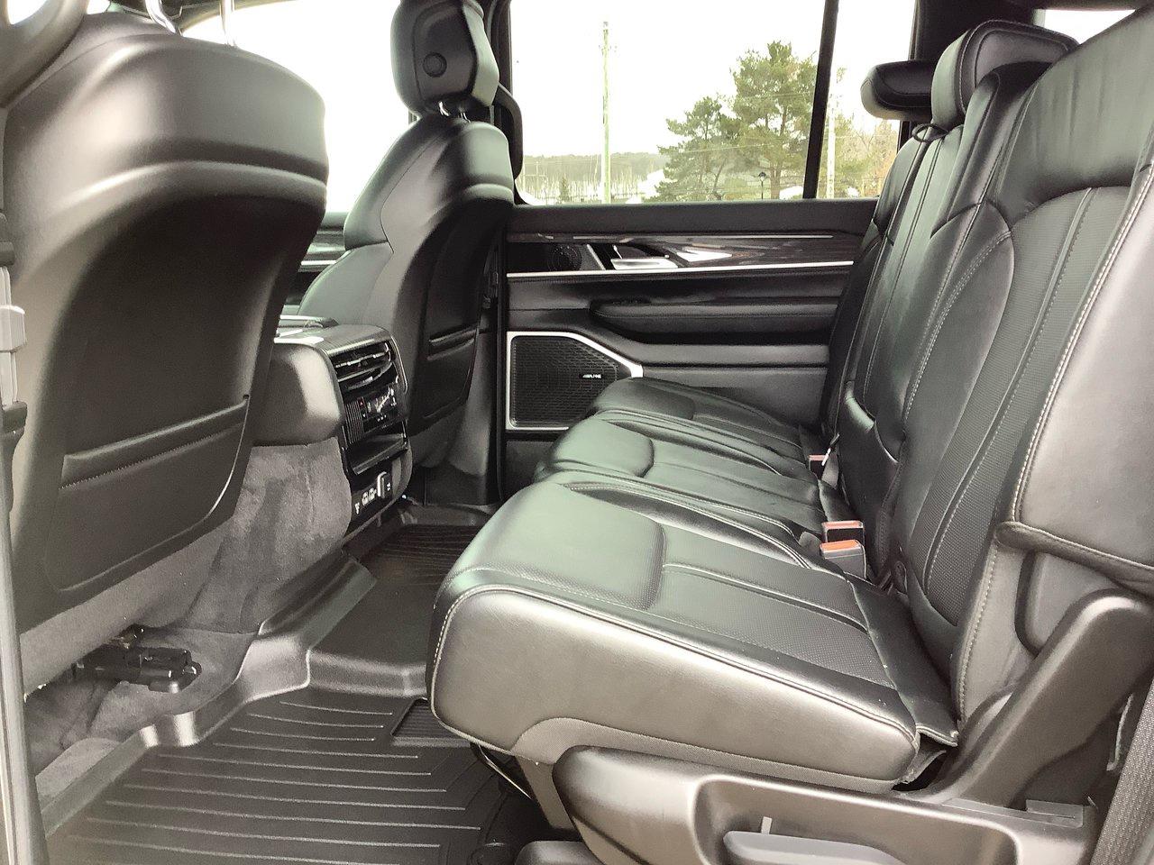 2022 Jeep Wagoneer PREMIUM Photo