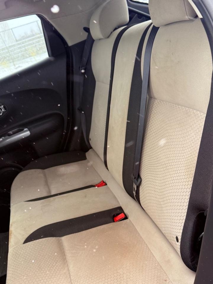 2011 Nissan Juke SL 4dr fwd CVT Photo