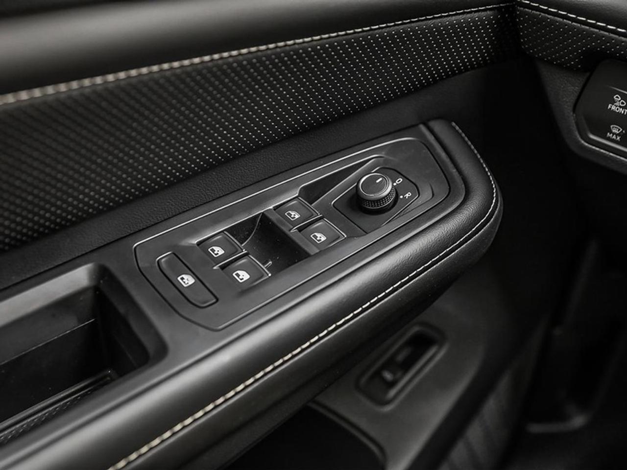 2026 Volkswagen Atlas Cross Sport Highline  - Sunroof Photo