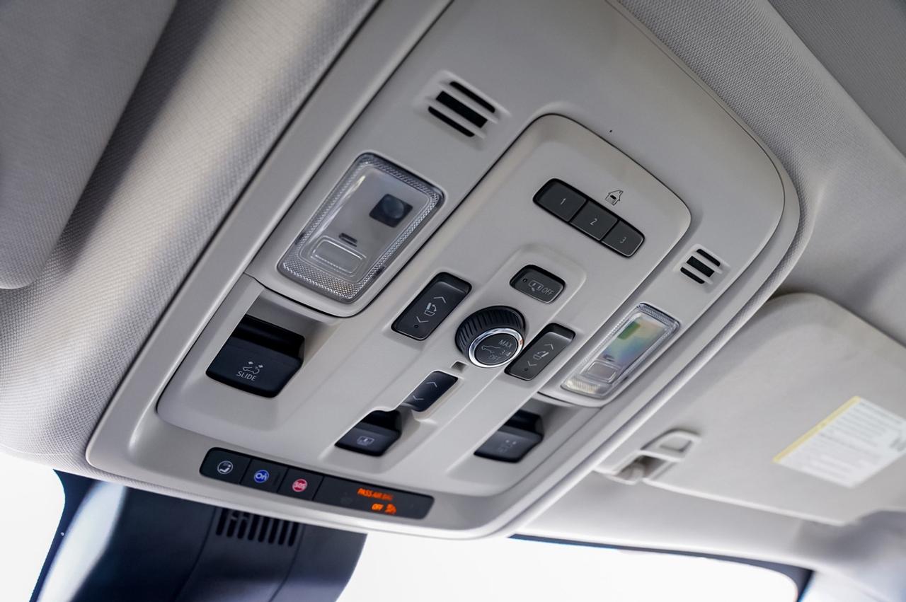 2023 GMC Yukon Denali | Captain Seats | rear Entertainment Photo