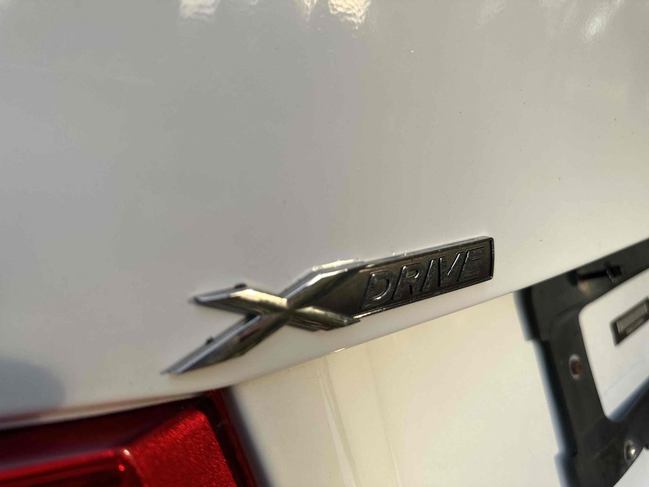 2016 BMW 3-Series 320i xDrive Photo