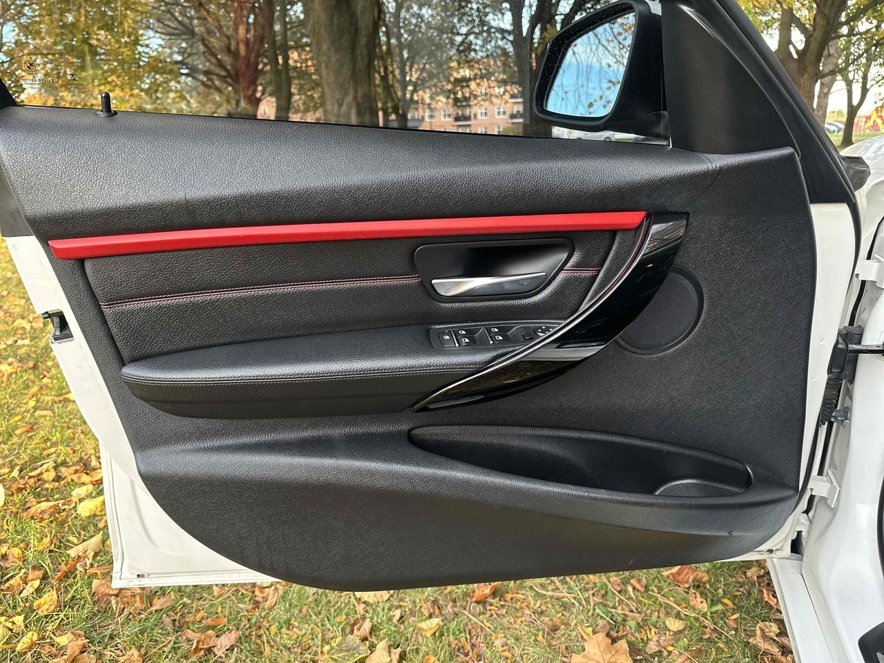 2016 BMW 3-Series 320i xDrive Photo