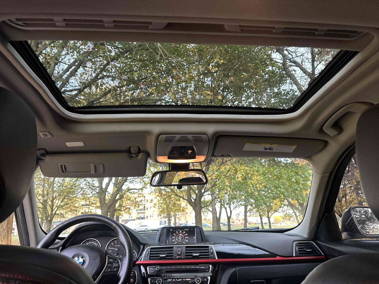 2016 BMW 3-Series 320i xDrive Photo