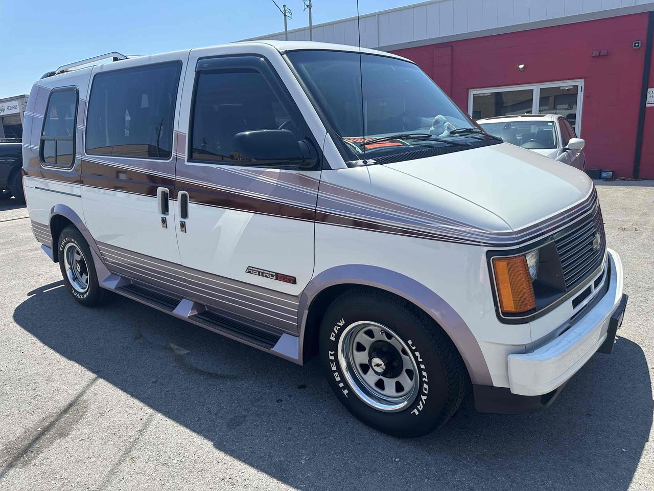 1991 Chevrolet Astro EXT CONVERSION VAN! Photo0