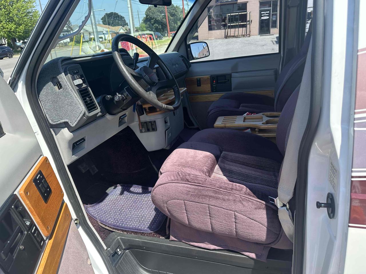 1991 Chevrolet Astro EXT CONVERSION VAN! Photo