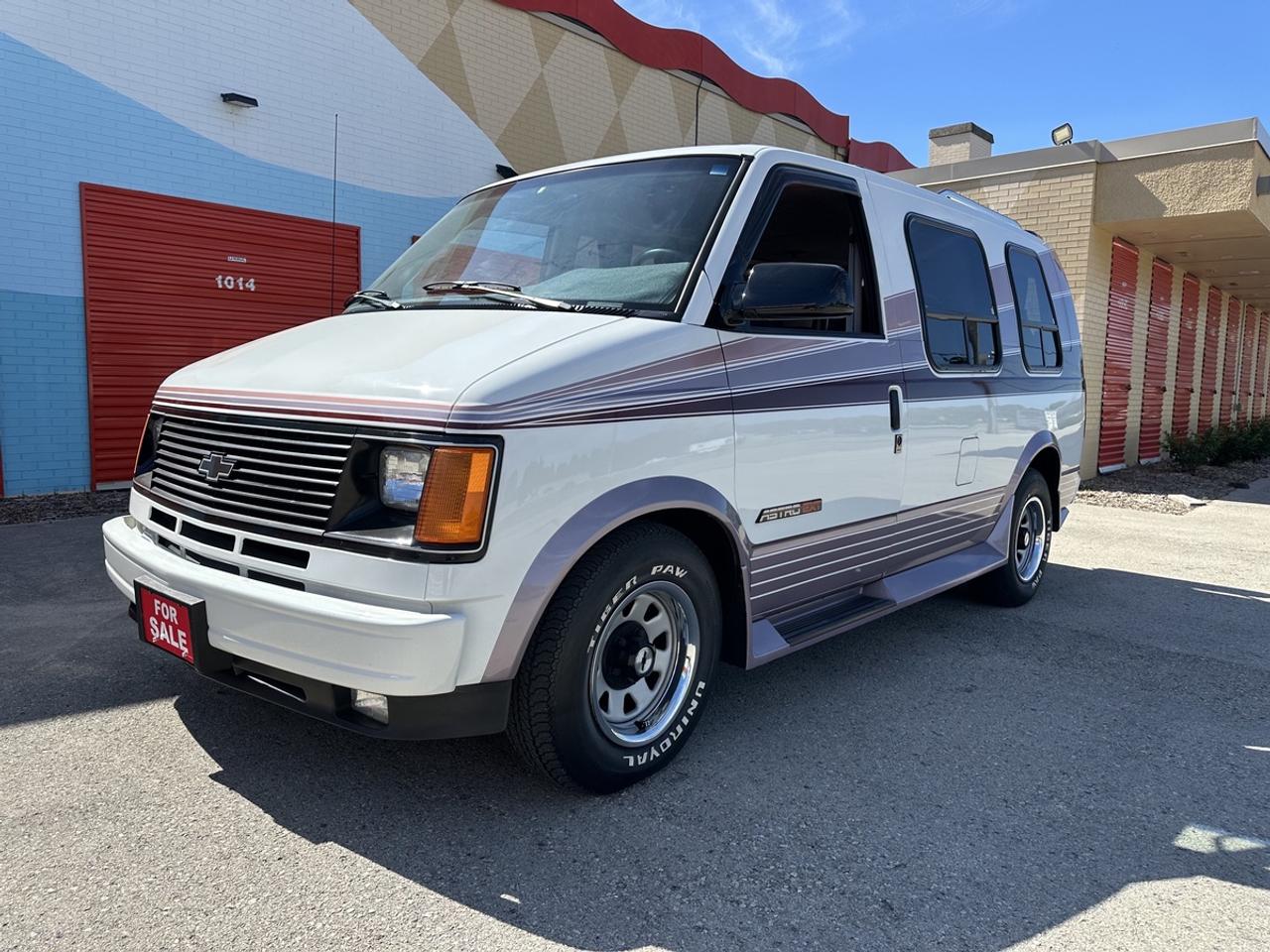1991 Chevrolet Astro EXT CONVERSION VAN! Photo2