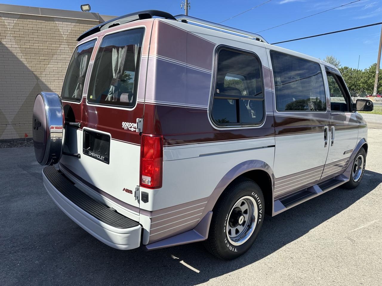 1991 Chevrolet Astro EXT CONVERSION VAN! Photo