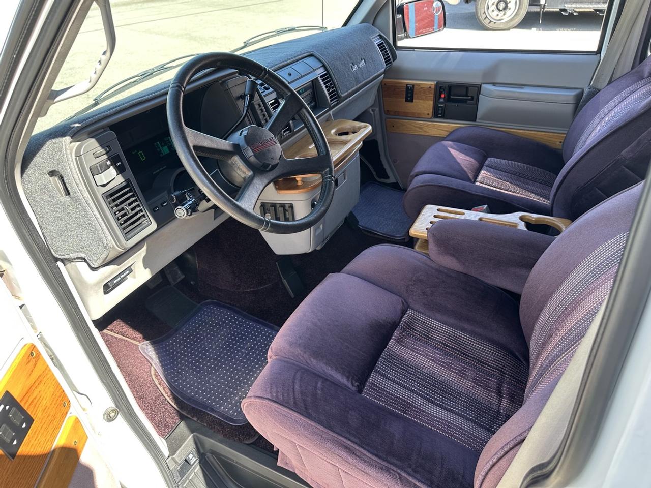 1991 Chevrolet Astro EXT CONVERSION VAN! Photo