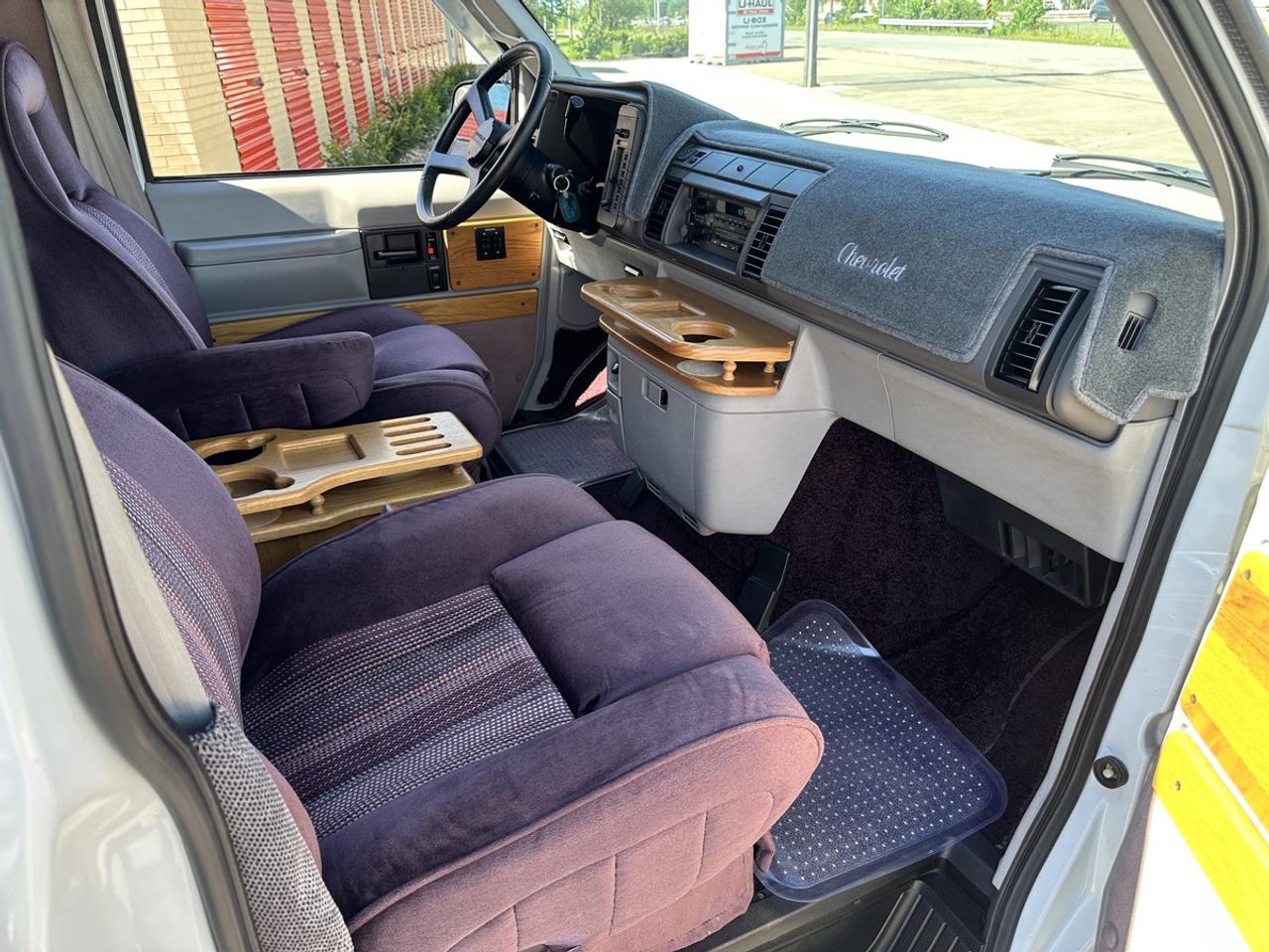 1991 Chevrolet Astro EXT CONVERSION VAN! Photo
