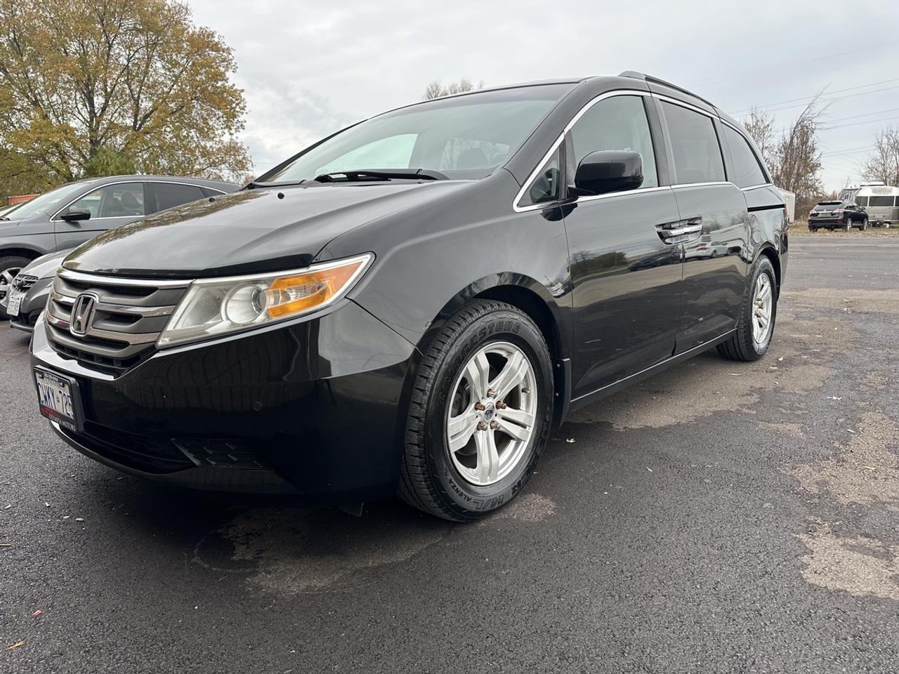 2013 Honda Odyssey EX-L Photo2