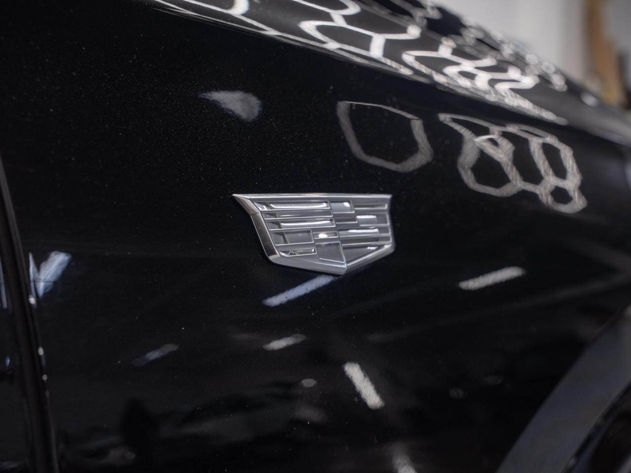 2023 Cadillac XT6 Sport Photo