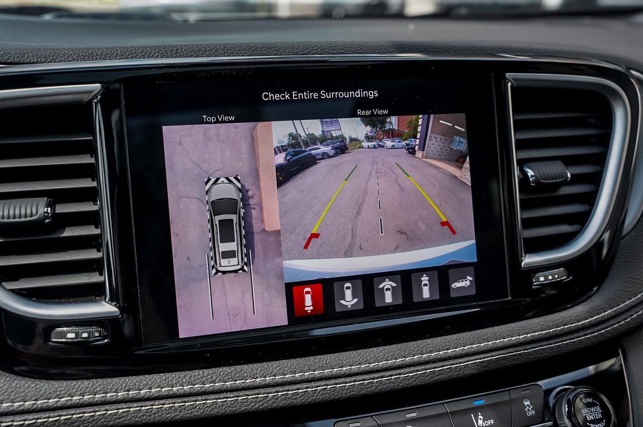 2022 Chrysler Pacifica Limited Hybrid | No Accidents | Certified Photo