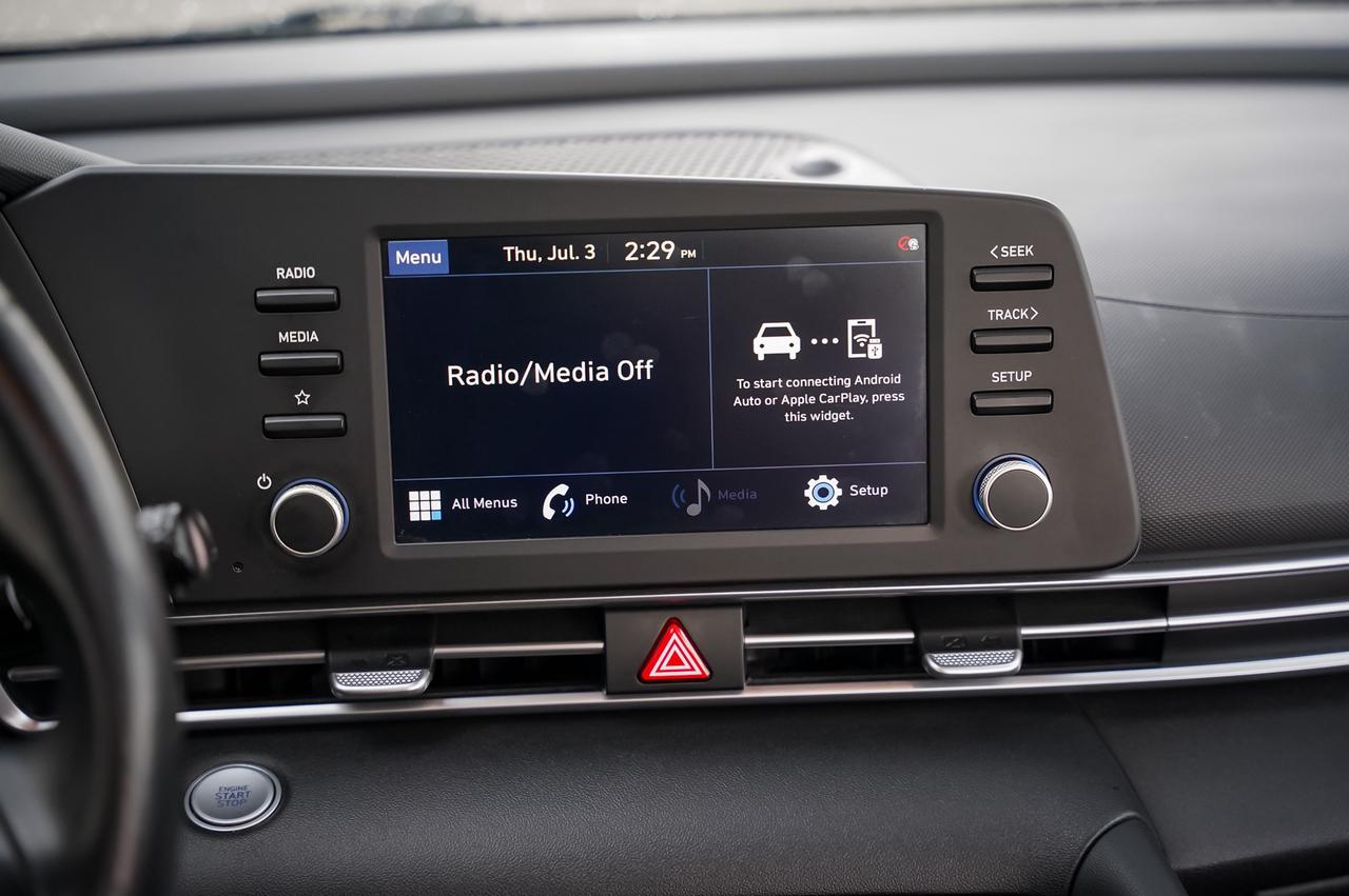 2021 Hyundai Elantra SEL Photo