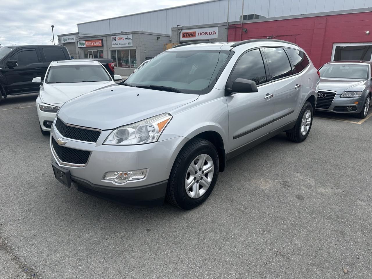 2011 Chevrolet Traverse LS Photo