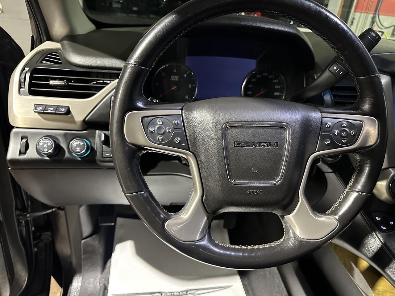 2017 GMC Yukon Denali Photo