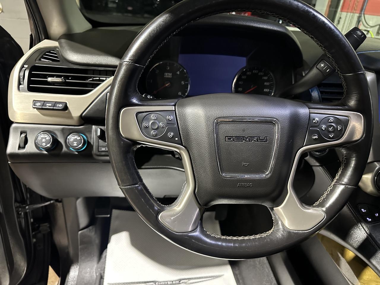 2017 GMC Yukon Denali Photo