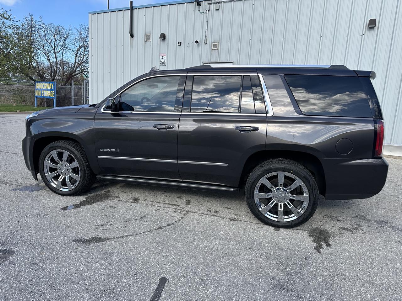2017 GMC Yukon Denali Photo